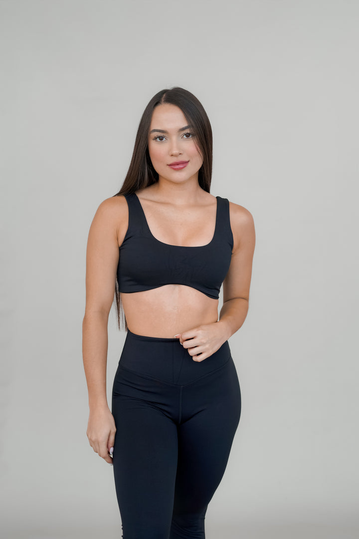 Zuri Crop | Black