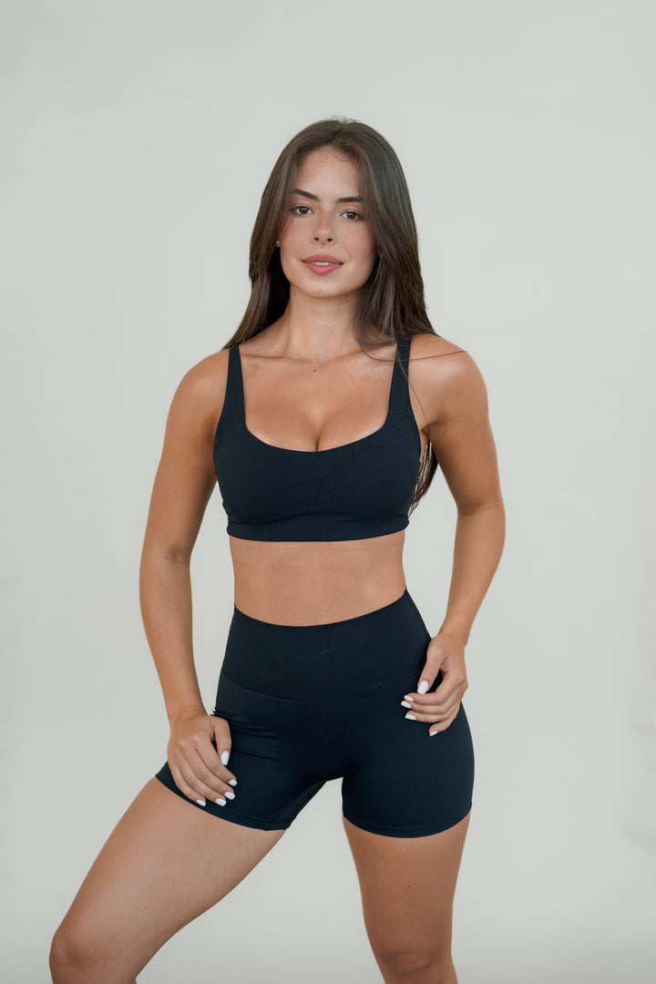 Elva Shorts 4" | Black