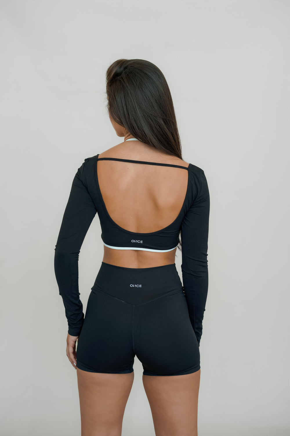 Cleo Crop Long Sleeve | Black