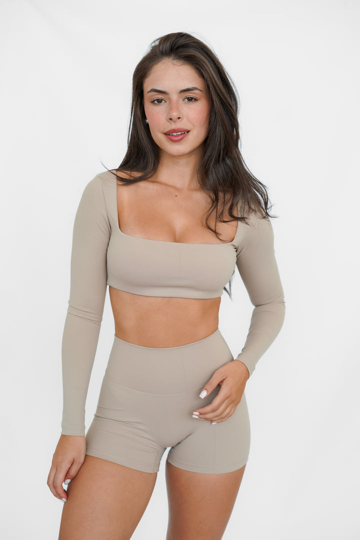 Elva Shorts 4" | Beige