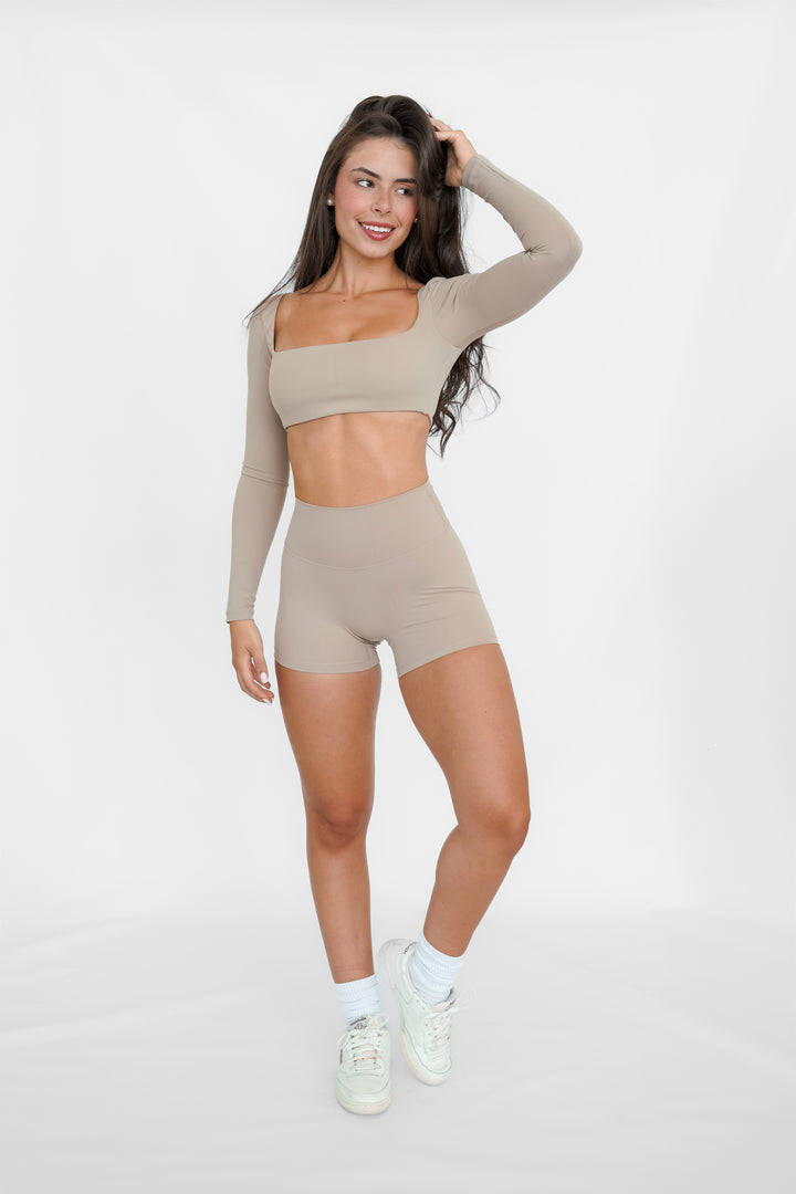 Elva Shorts 4" | Beige