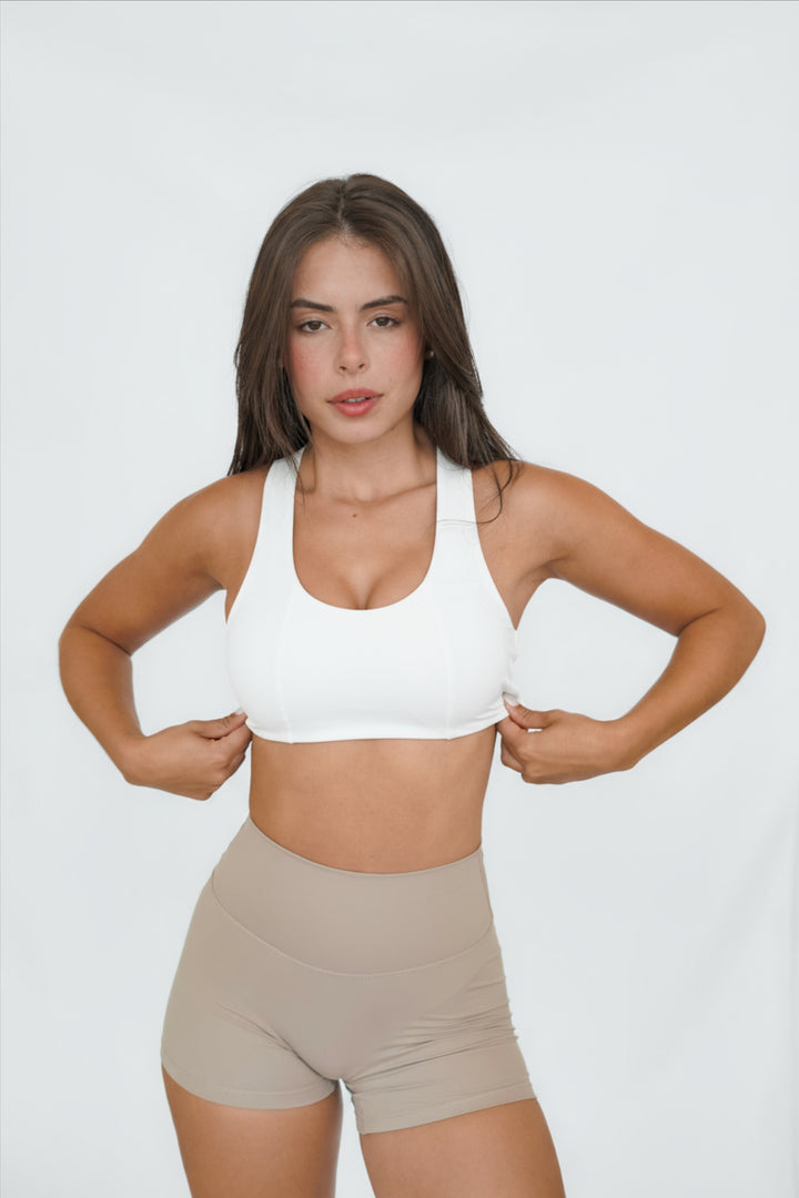 Nour Crop | White